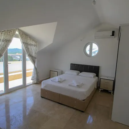 Hisarpark A Villa, Oezel Havuzlu, Fethiye فيلة أولدينيس